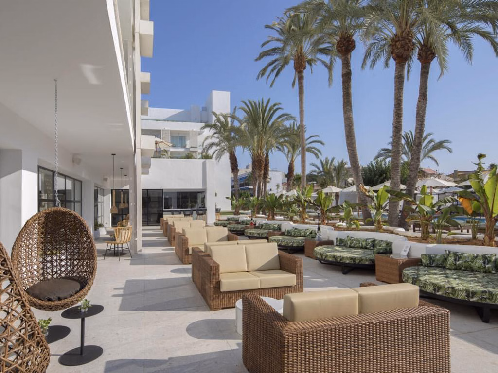 HM Ayron Park – Adults Only