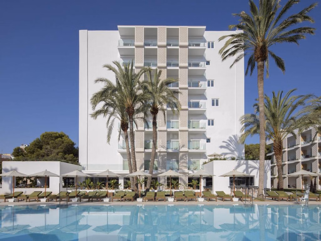 HM Ayron Park – Adults Only