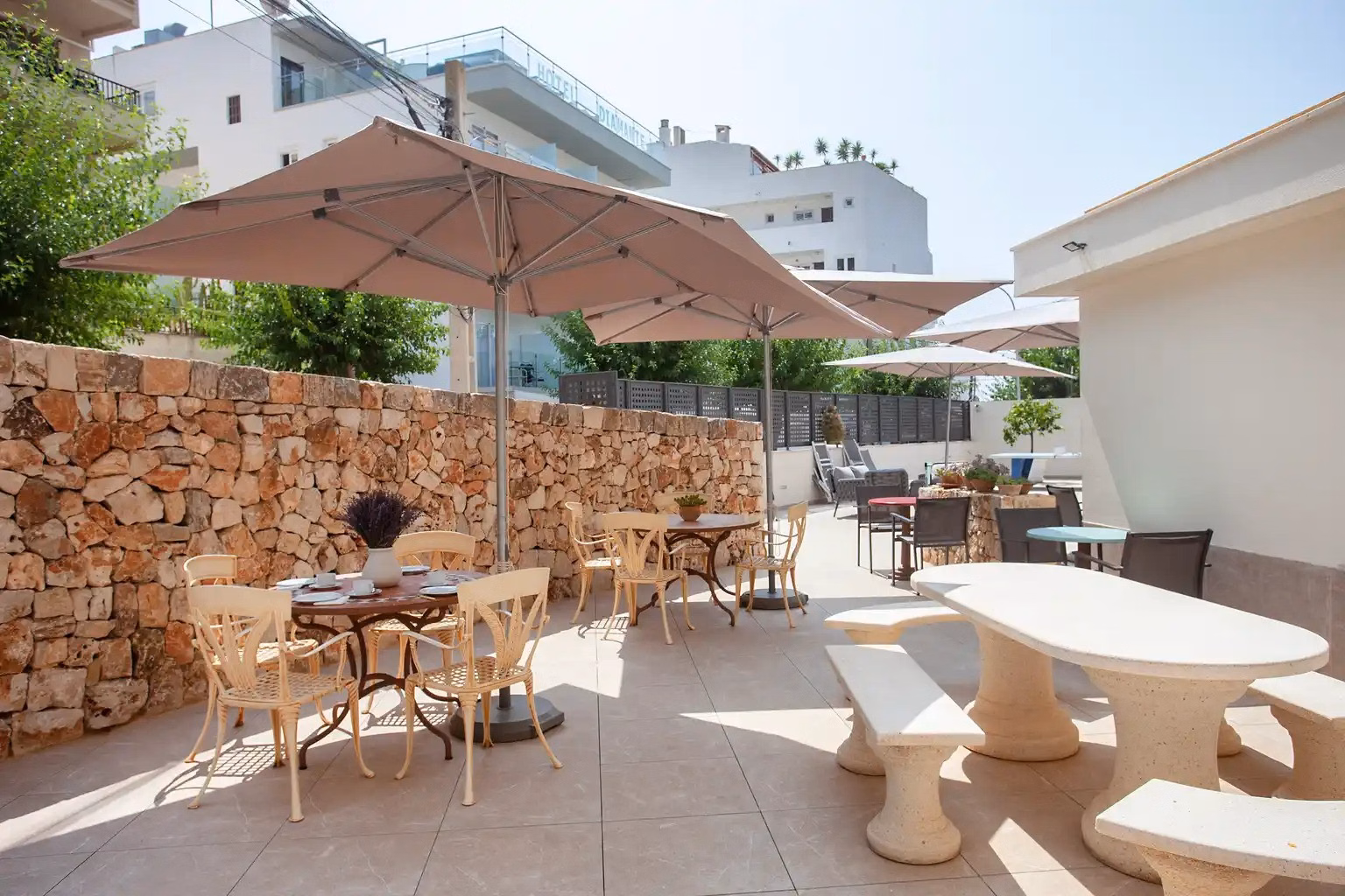 Hostal Residencia Sutimar
