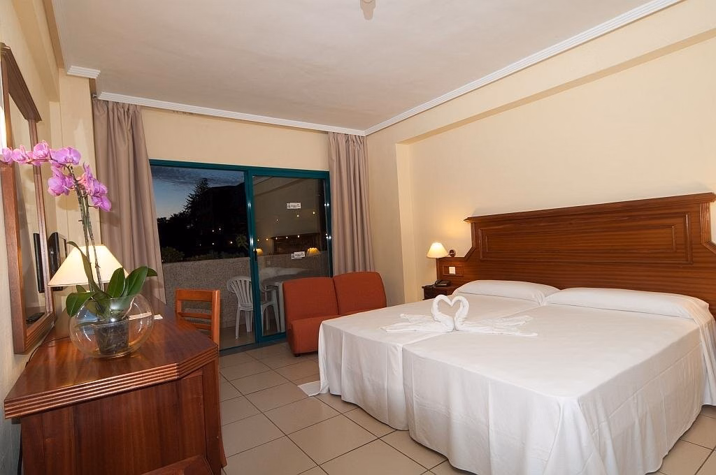Alua Tenerife