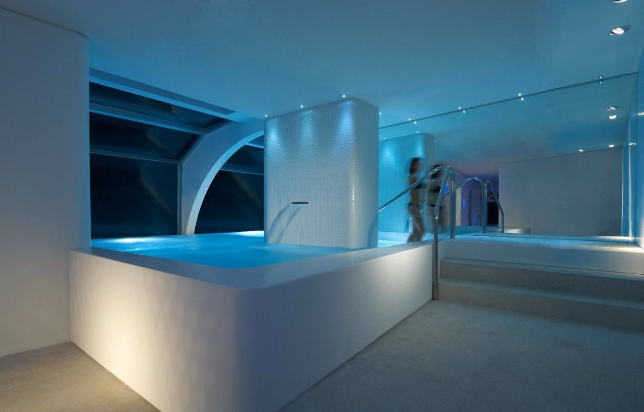 i-Suite Hotel