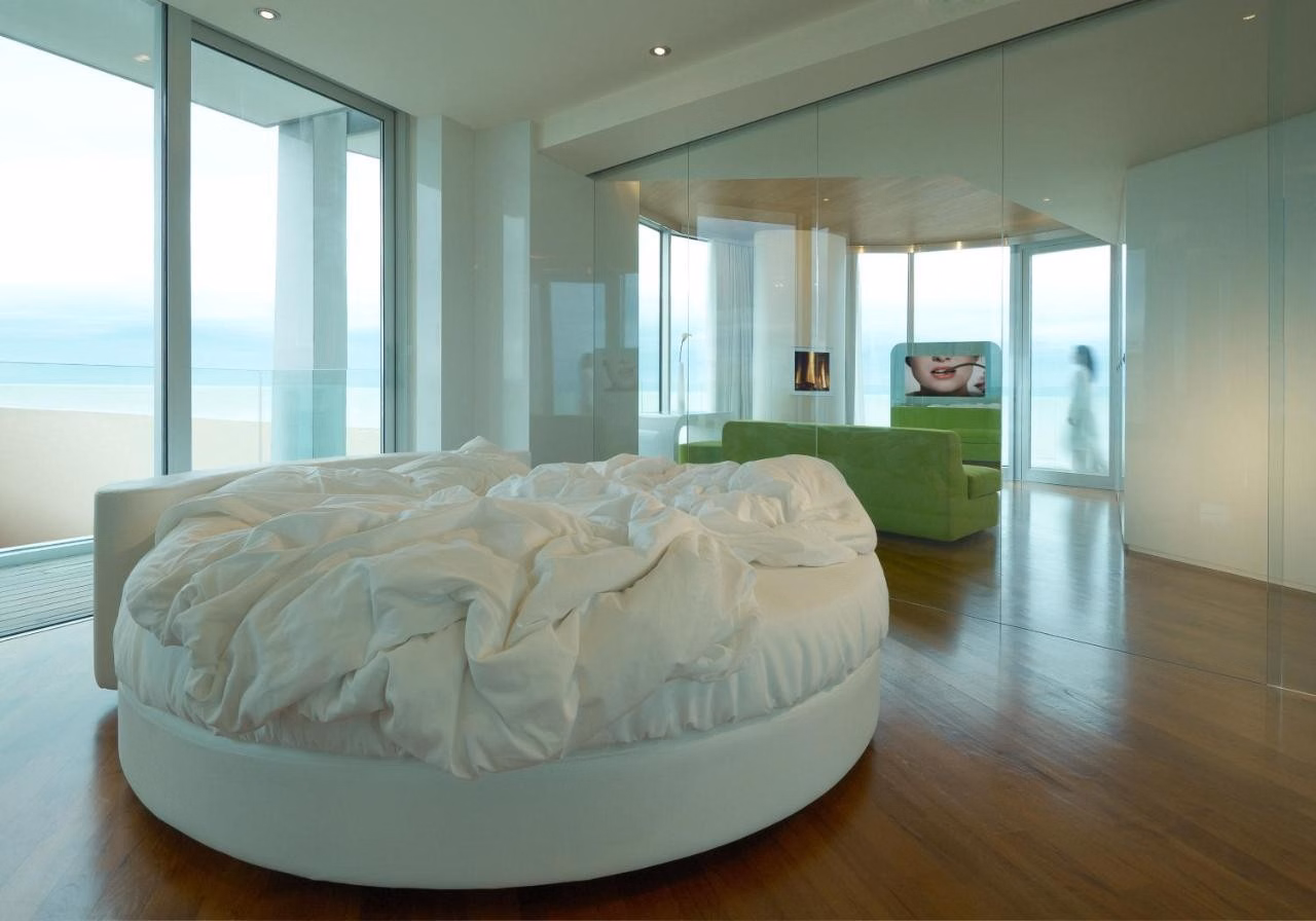 i-Suite Hotel