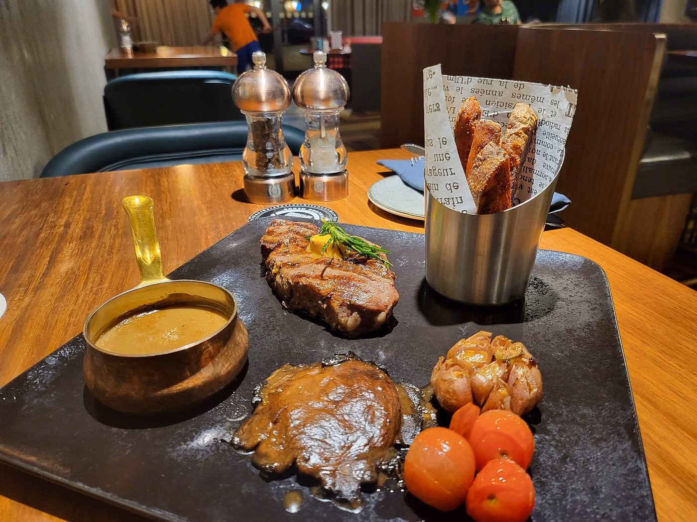 Holiday Inn Dubai Al-Maktoum Airport