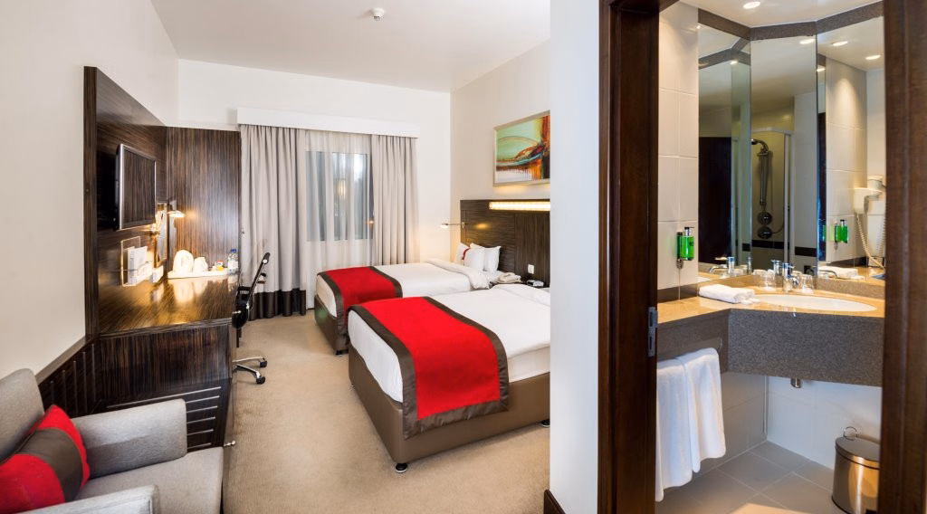 Holiday Inn Express Dubai Internet City an IHG Hotel