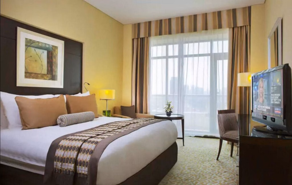 TIME Oak Hotel & Suites