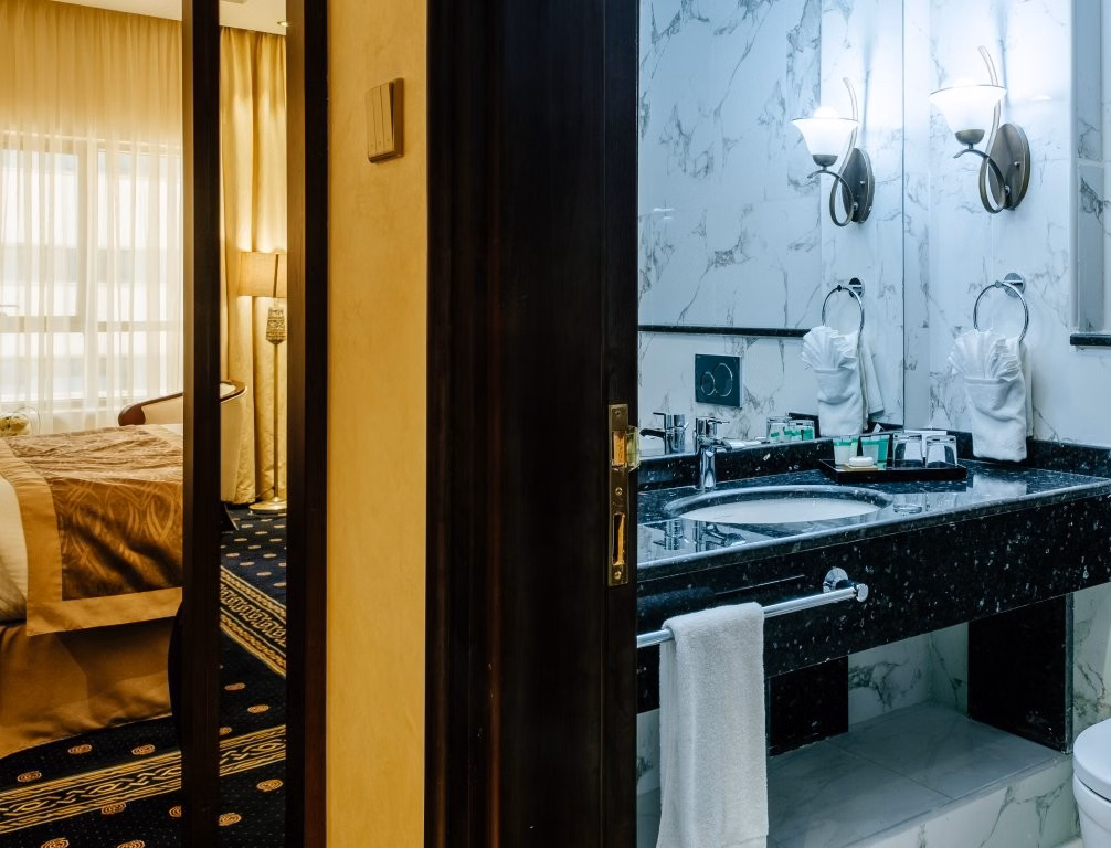 Crystal Plaza Al Majaz Hotel