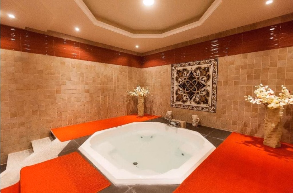 Red Castle Hotel