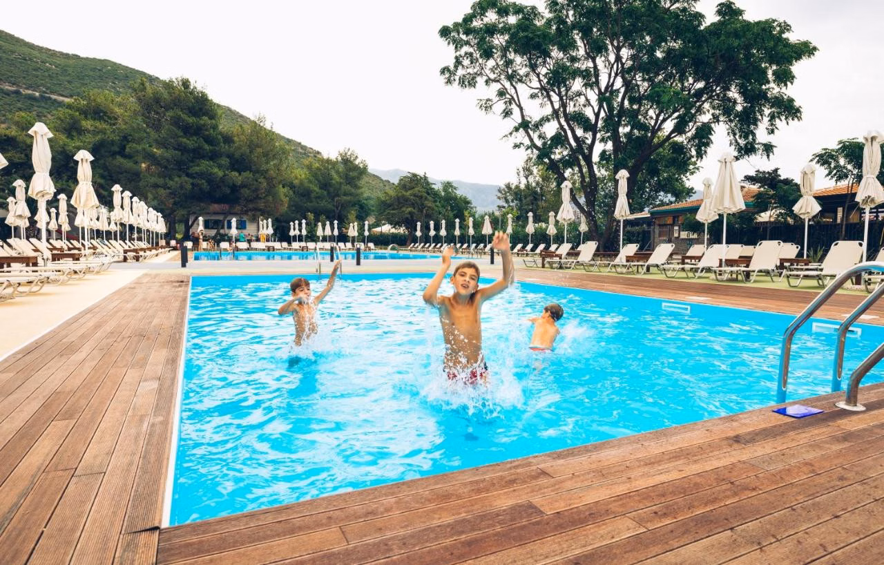 Aleksandar Hotel
