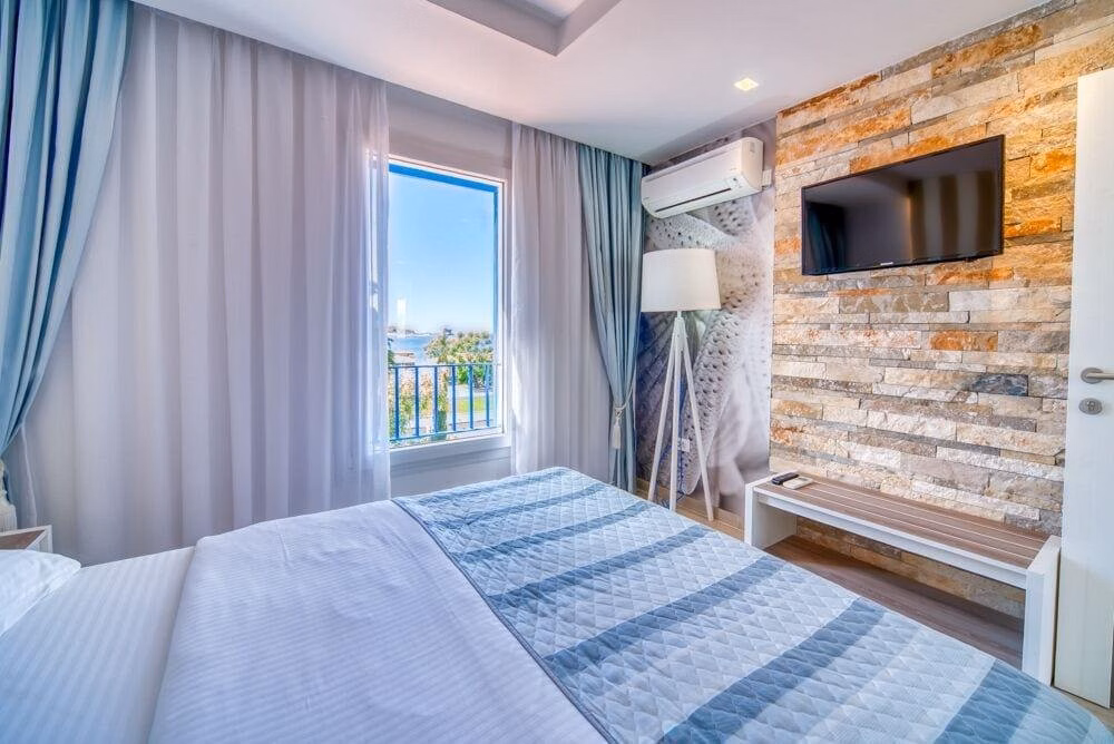 Aleksandar Hotel