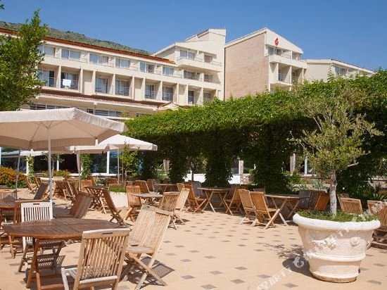 Hotel Slovenska Plaza Complex