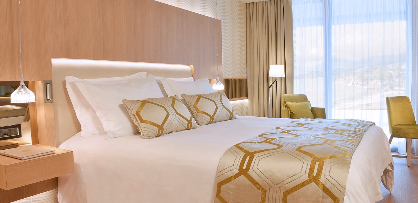 Maestral Resort & Casino