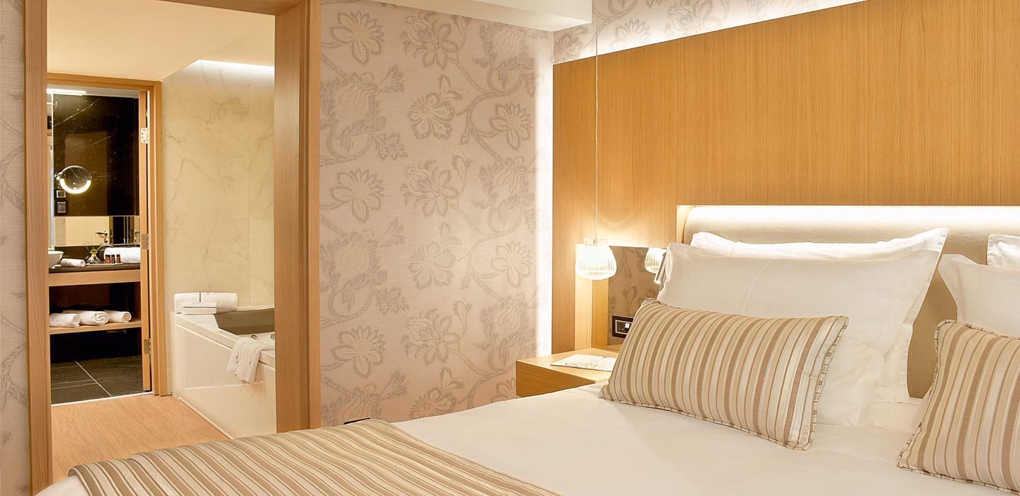 Maestral Resort & Casino