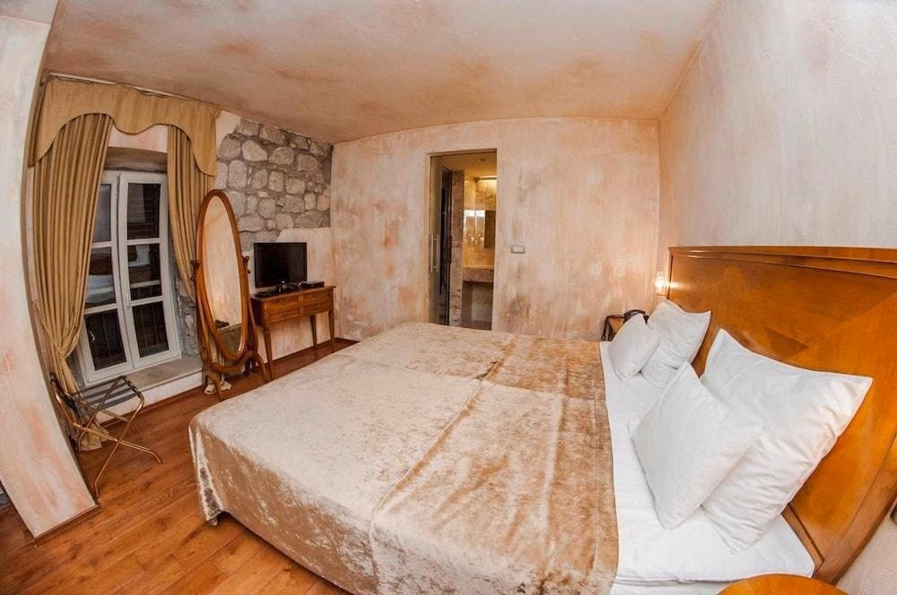 Astoria Kotor Boutique Hotel