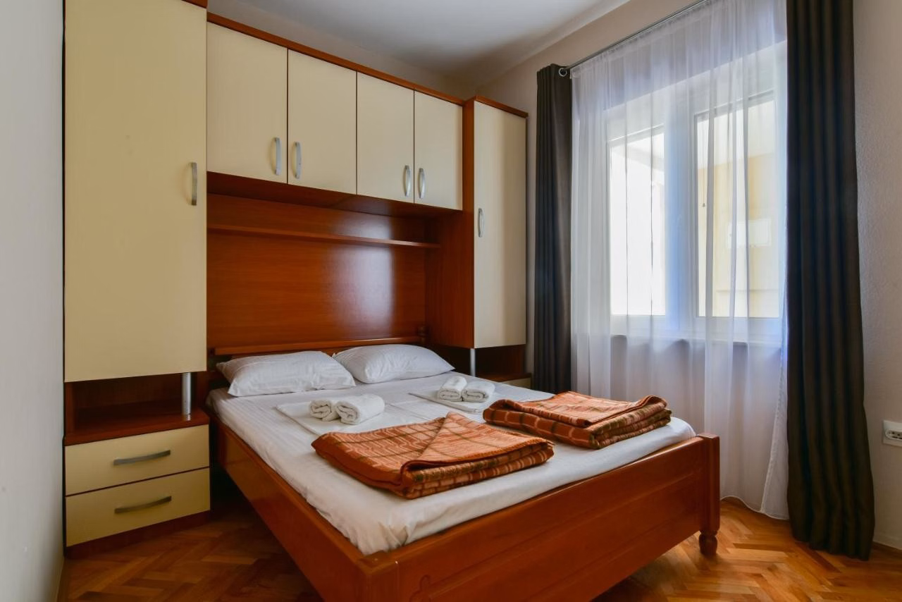 Apartments Srzentic