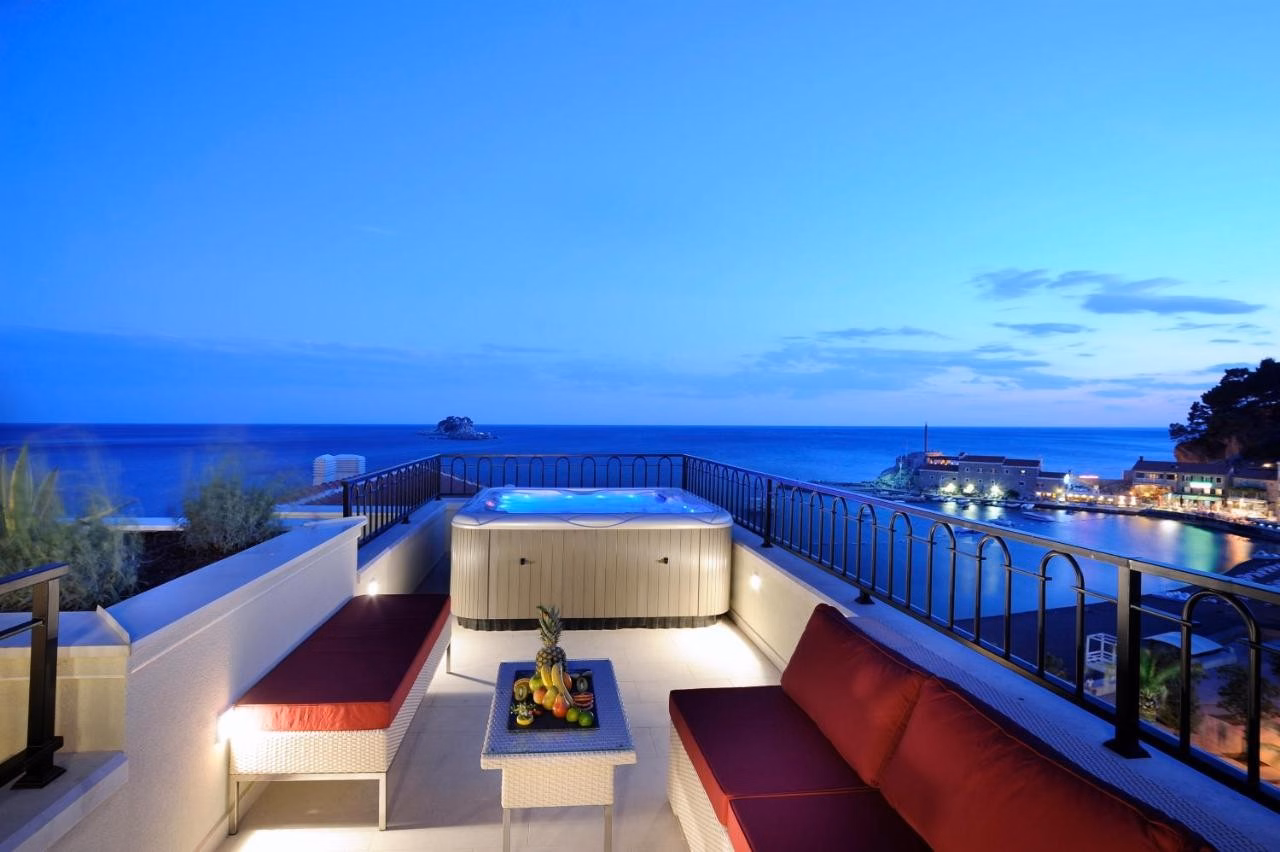 Riva by Aycon Hotel