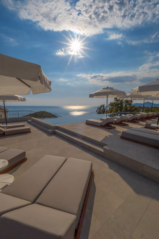 Vivid Blue Serenity Resort Hotel