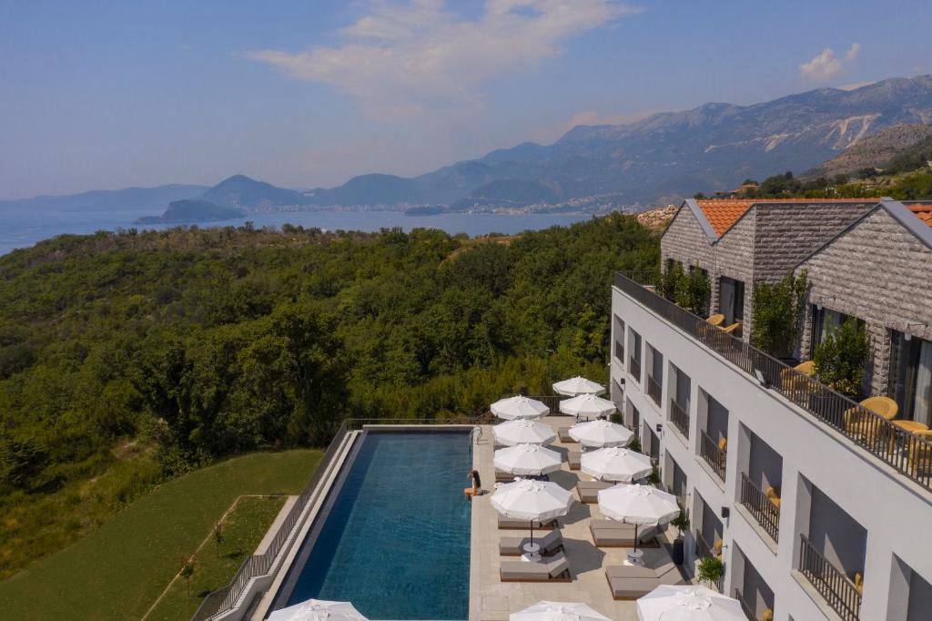 Vivid Blue Serenity Resort Hotel