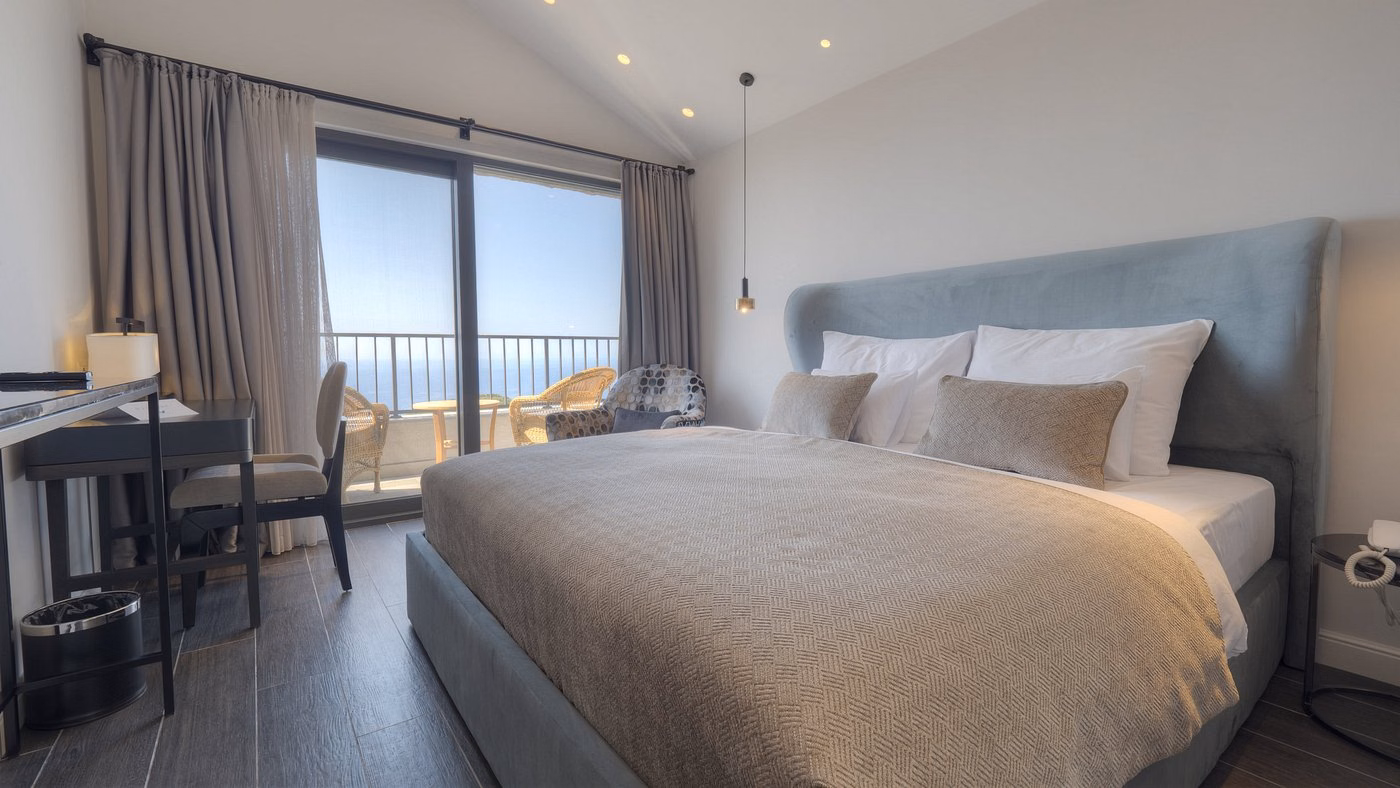 Vivid Blue Serenity Resort Hotel