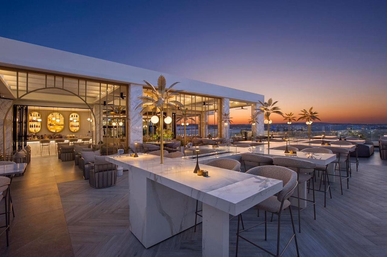 Adams Beach Hotel & Spa