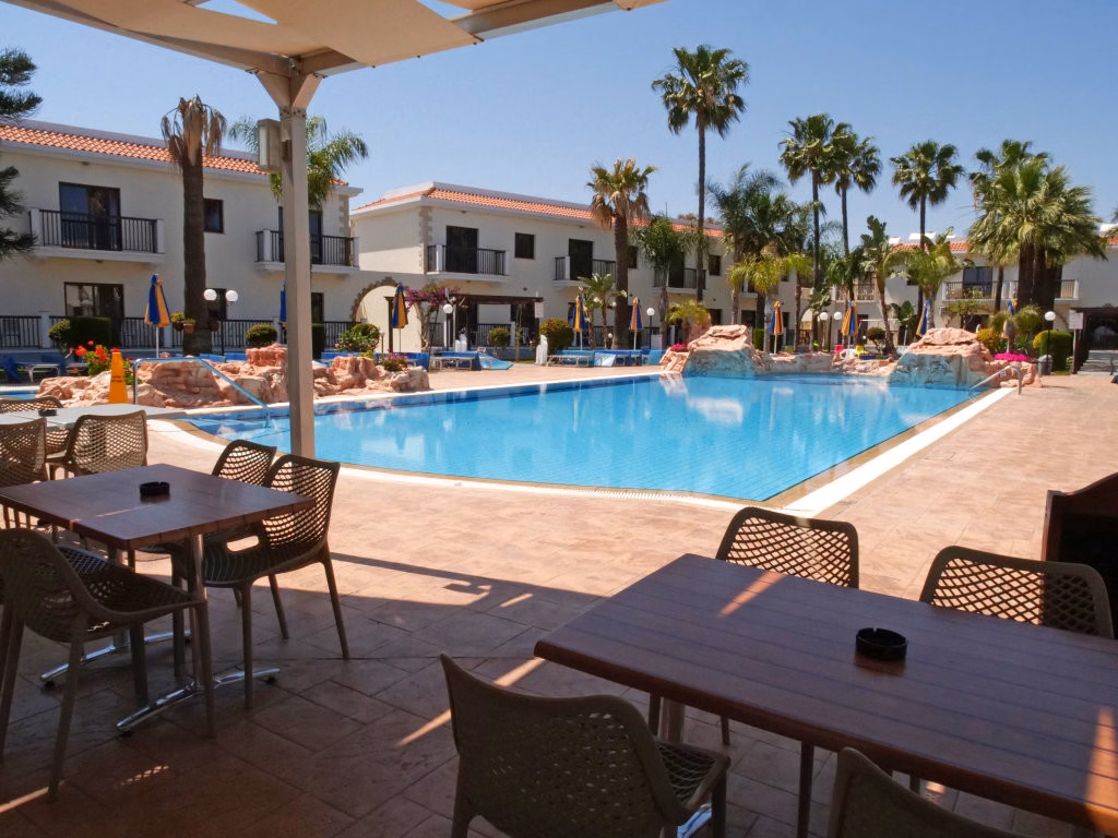 Loutsiana Hotel Apts