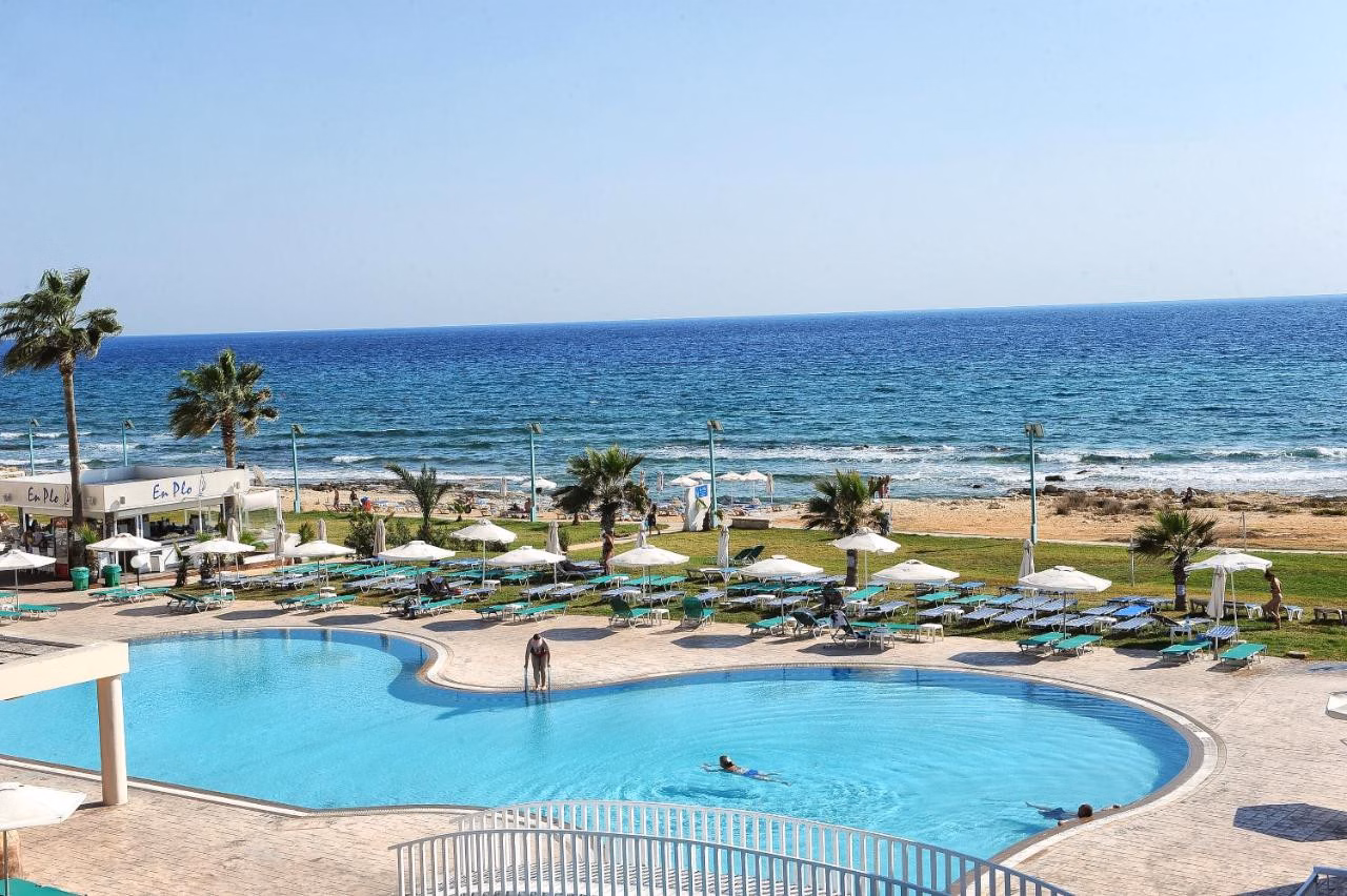 Pierre Anne Beach Hotel