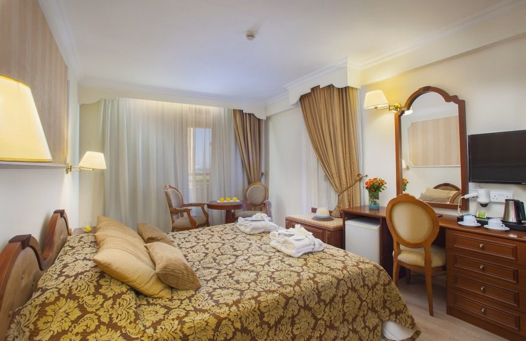 Kapetanios Odysseia Hotel