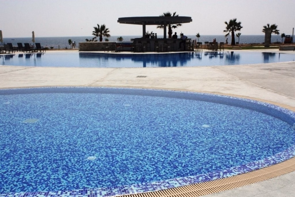 Amphora Hotel & Suites