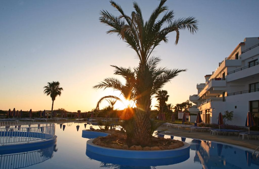 Corallia Beach Hotel Apartments