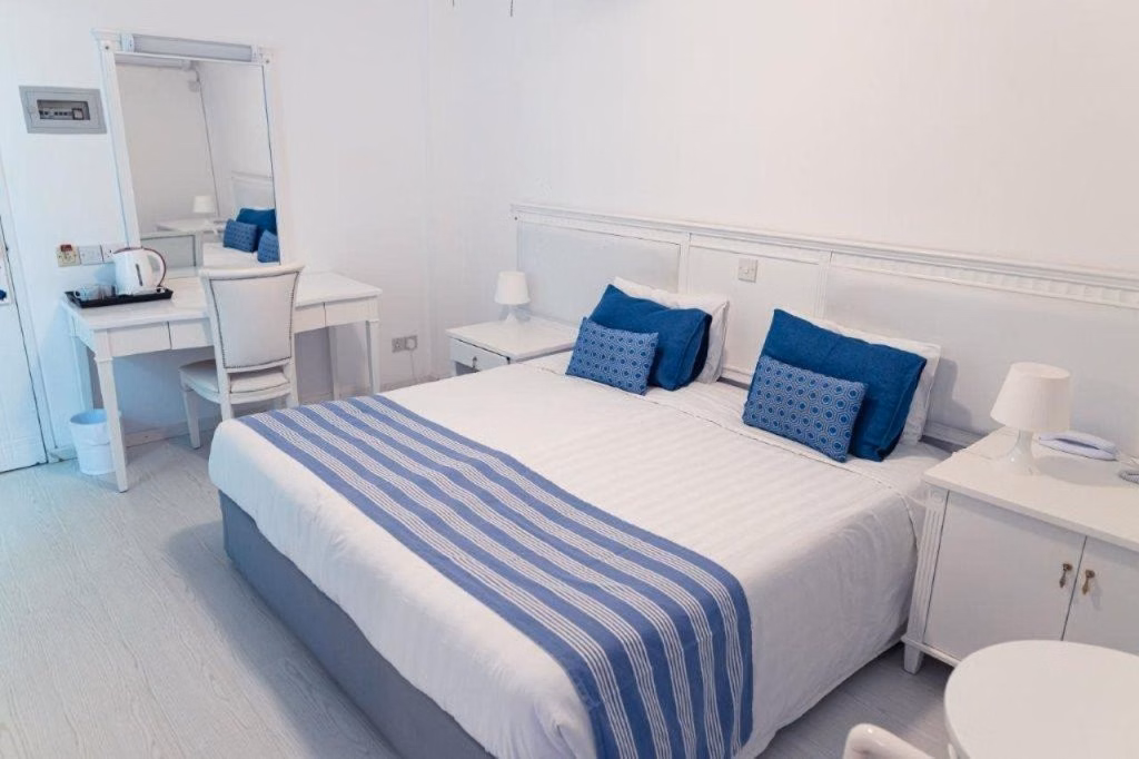 Nereus Hotel