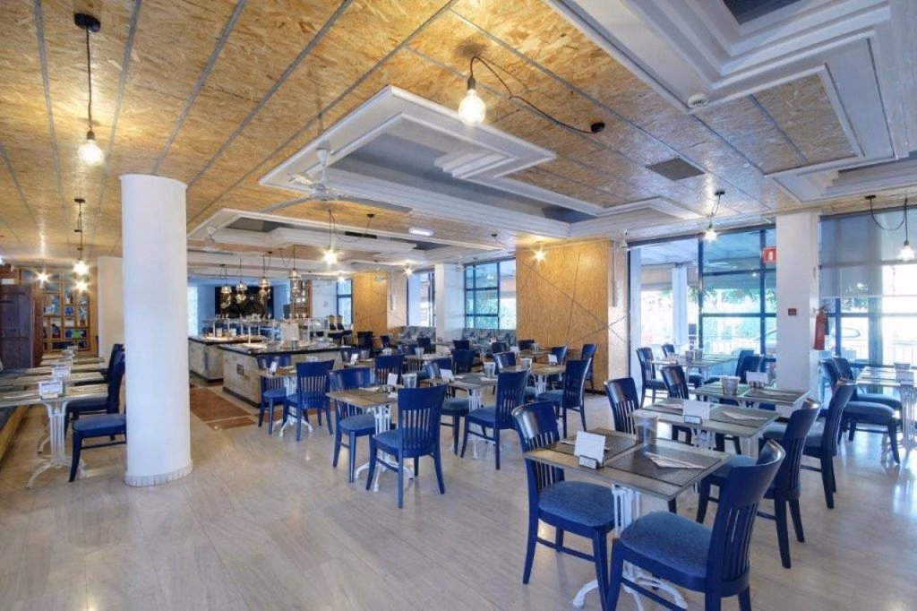 Nereus Hotel