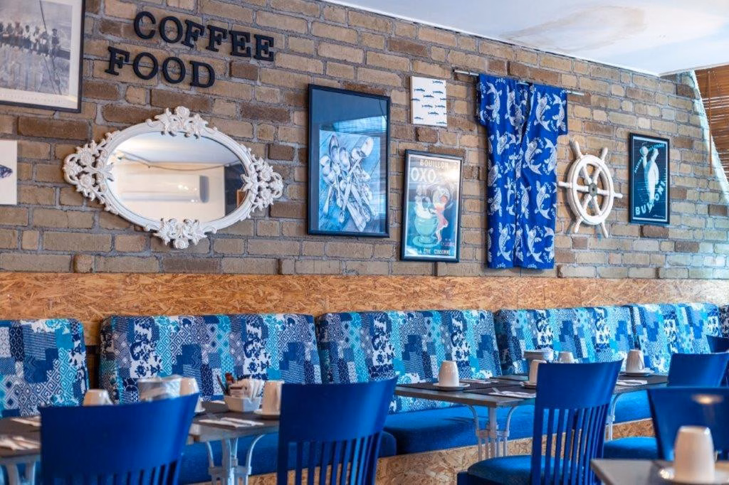 Nereus Hotel