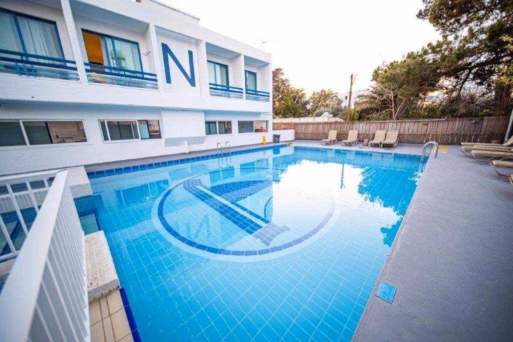Nereus Hotel