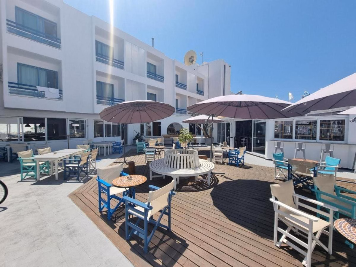 Nereus Hotel