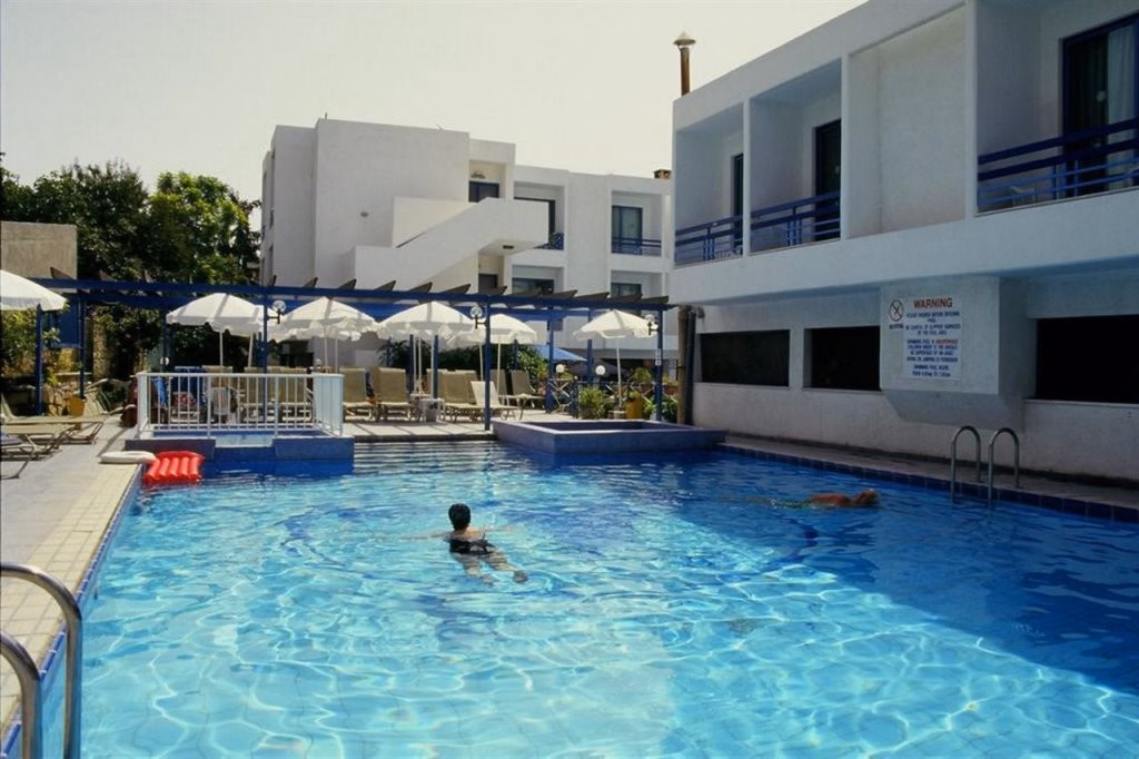 Nereus Hotel