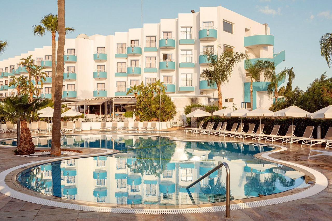 Lantiana Gardens ApartHotel