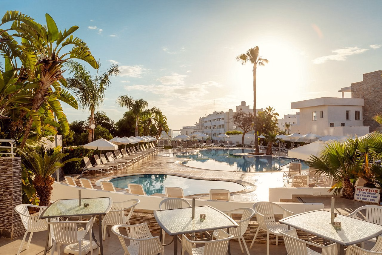 Lantiana Gardens ApartHotel