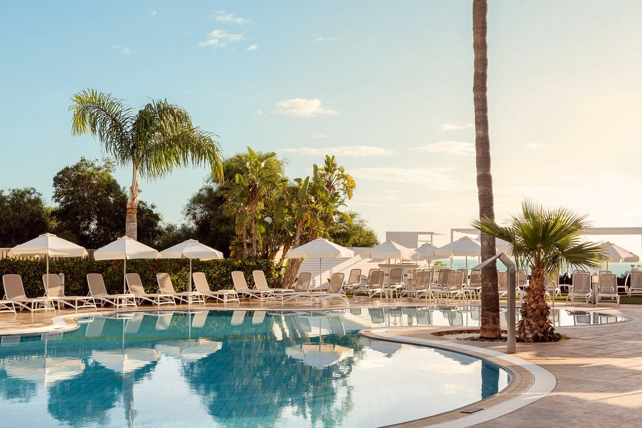 Lantiana Gardens ApartHotel