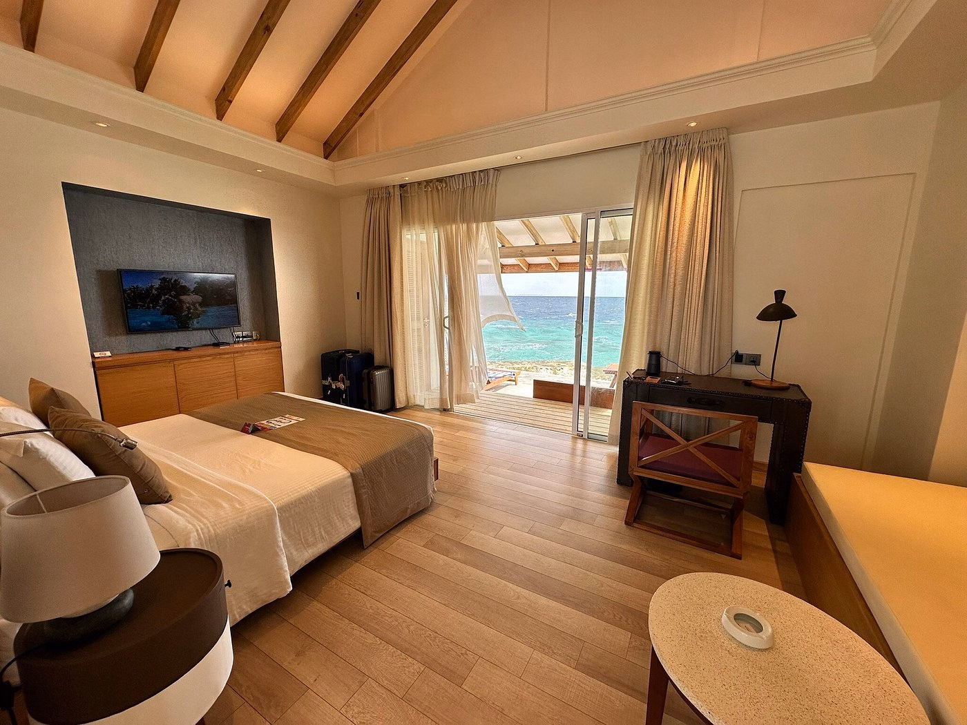 Ellaidhoo Maldives By Cinnamon Hotel