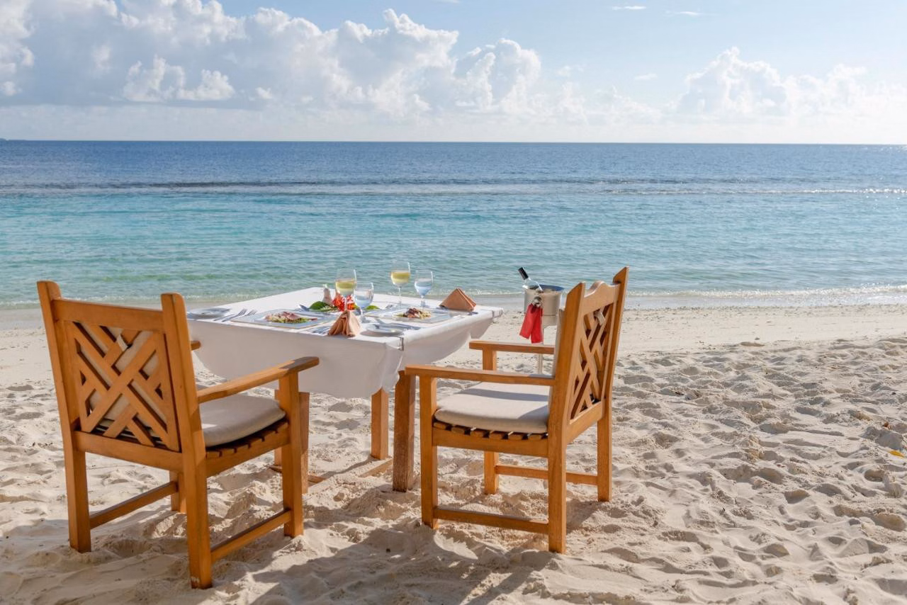 Royal Island Resort & Spa