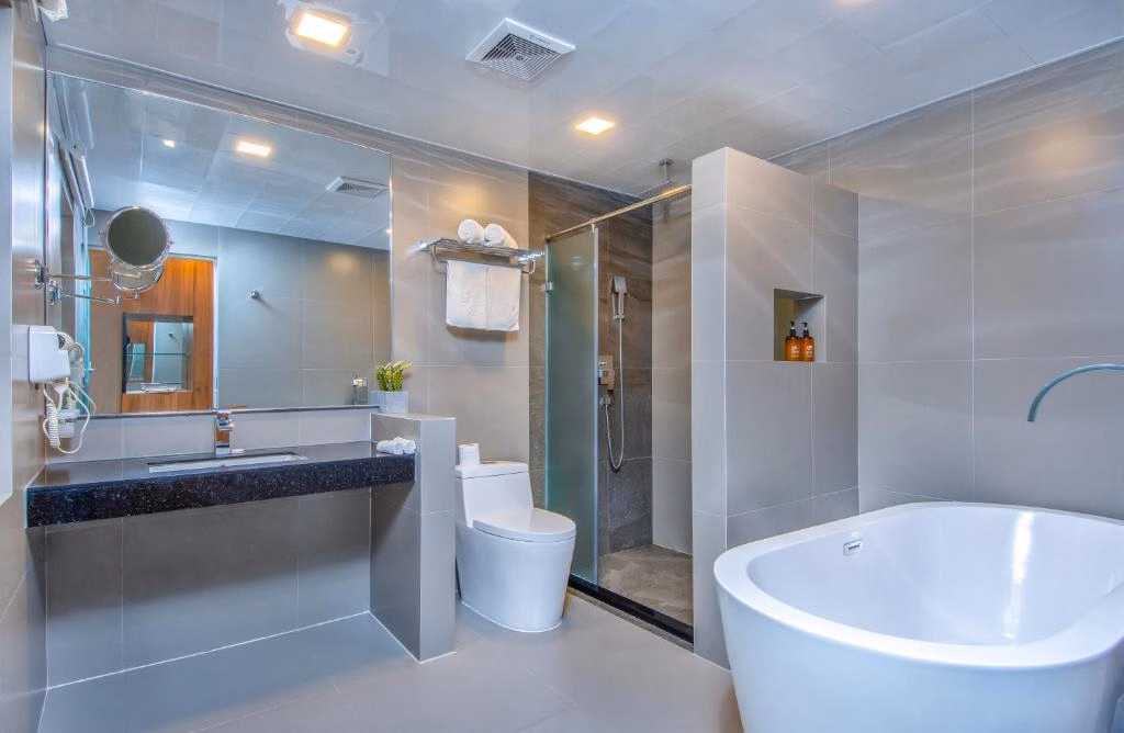 Triton Prestige Seaview and Spa