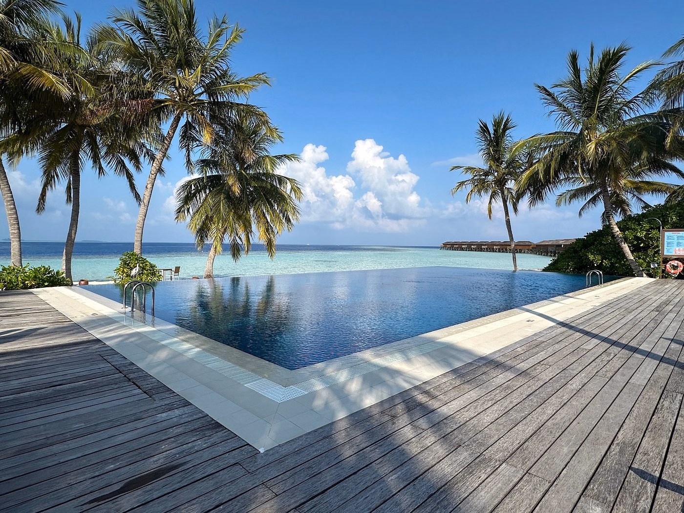 Vilamendhoo Island Resort & Spa