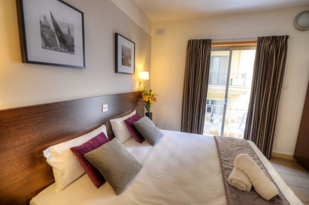 Carlton Hotel