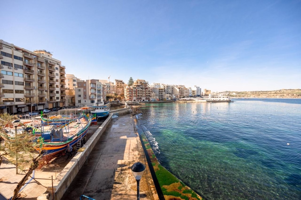 Gillieru Harbour Hotel
