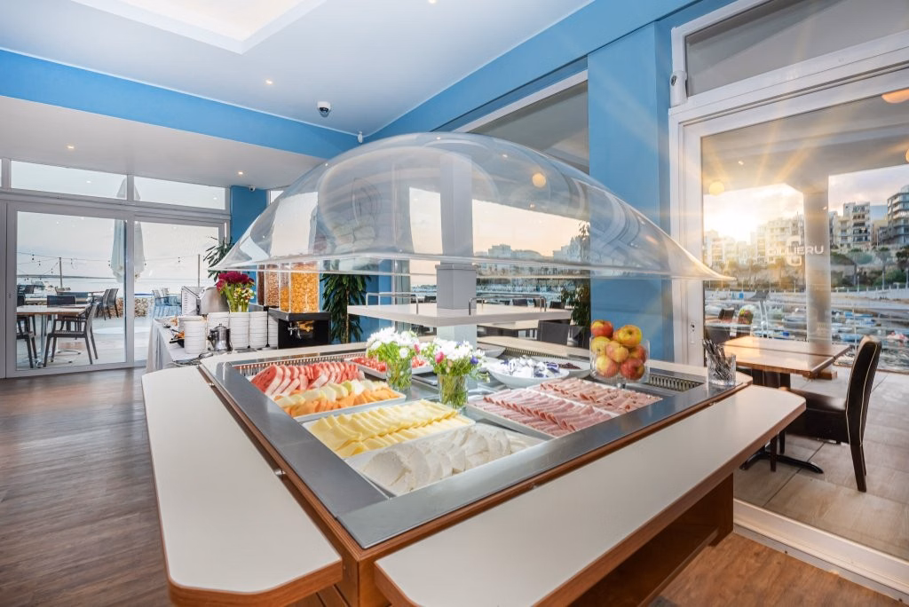 Gillieru Harbour Hotel
