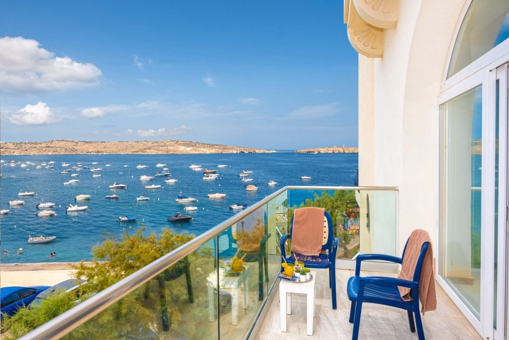 Gillieru Harbour Hotel