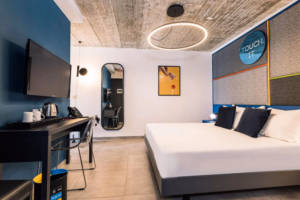 IKYK Hotel - IK Collection