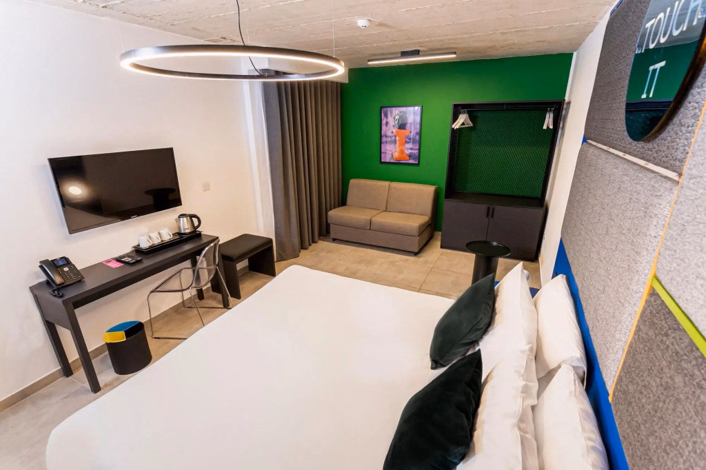 IKYK Hotel - IK Collection