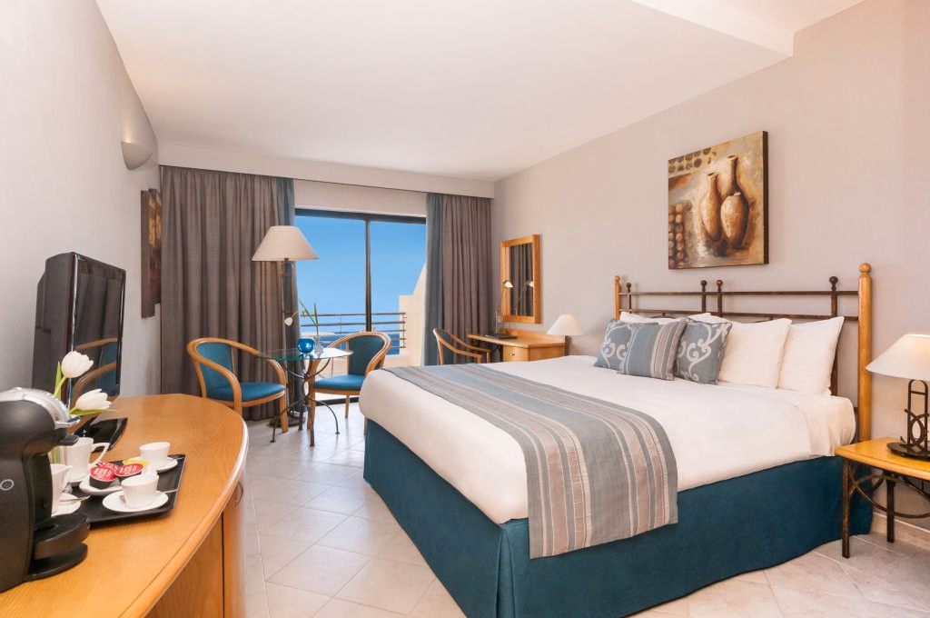 Marina Hotel Corinthia Beach Resort