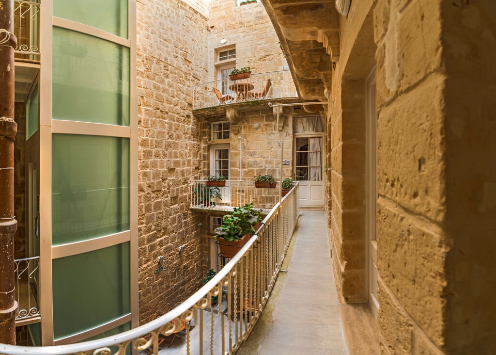 Tritoni Harbour Suites