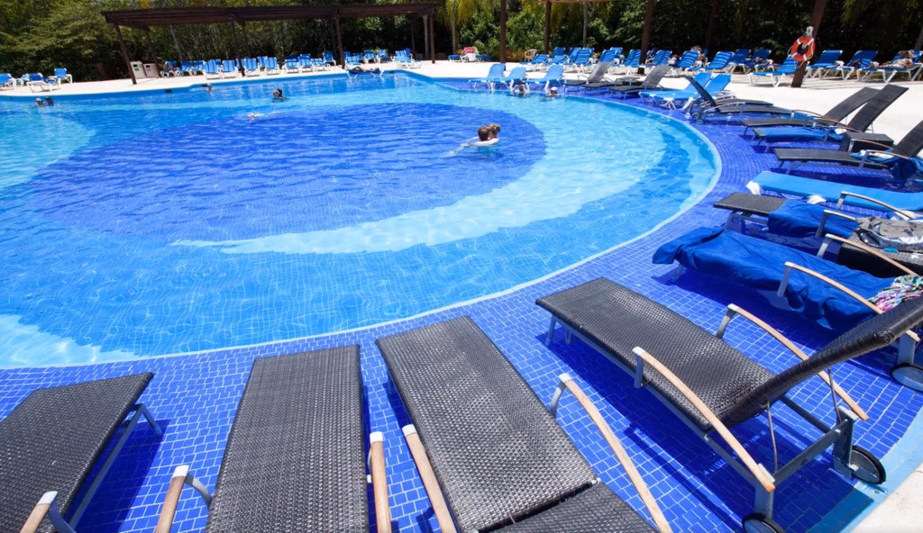 BlueBay Grand Esmeralda